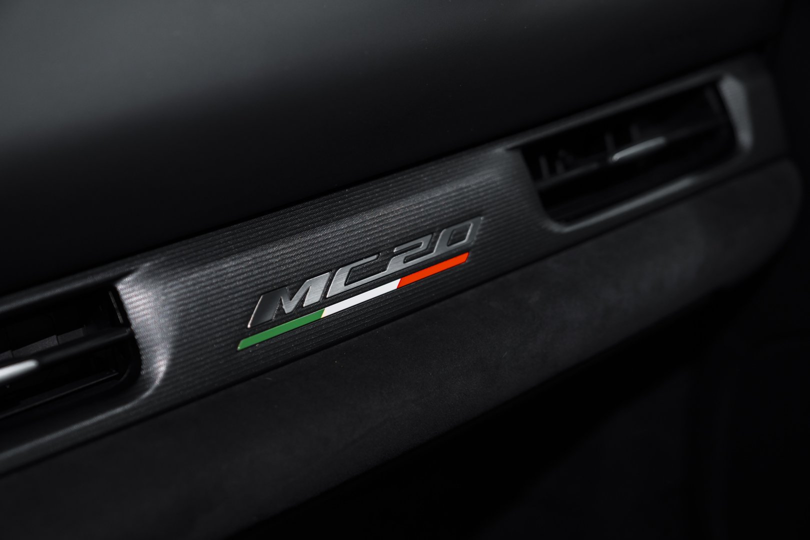 Maserati MC20