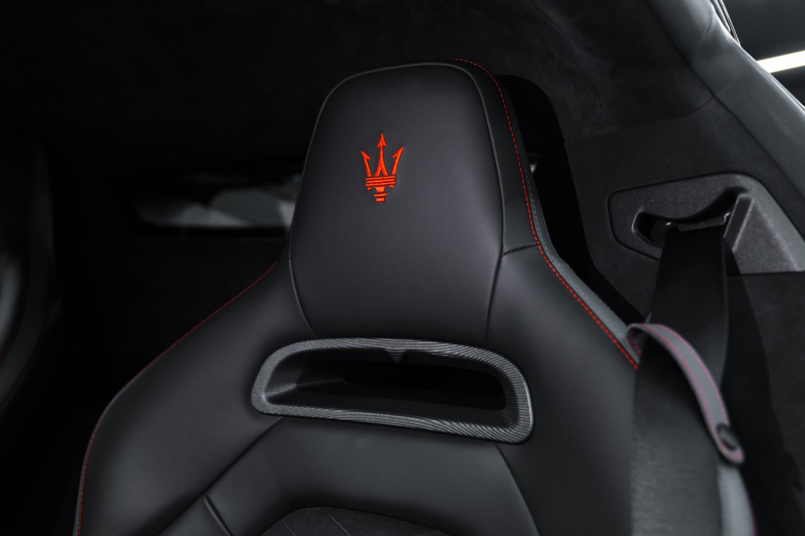Maserati MC20