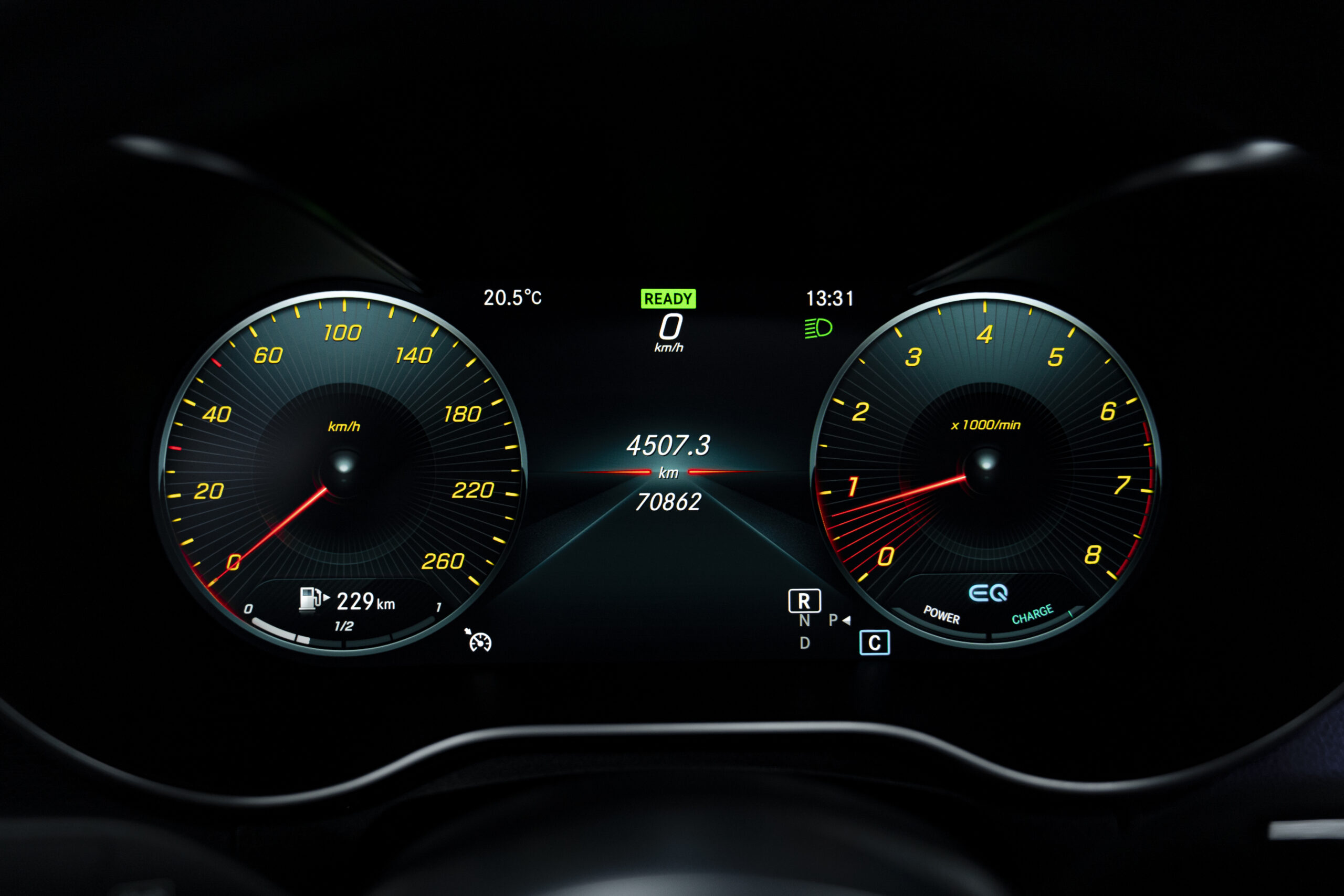 MERCEDES-BENZ C 200 COUPE AMG