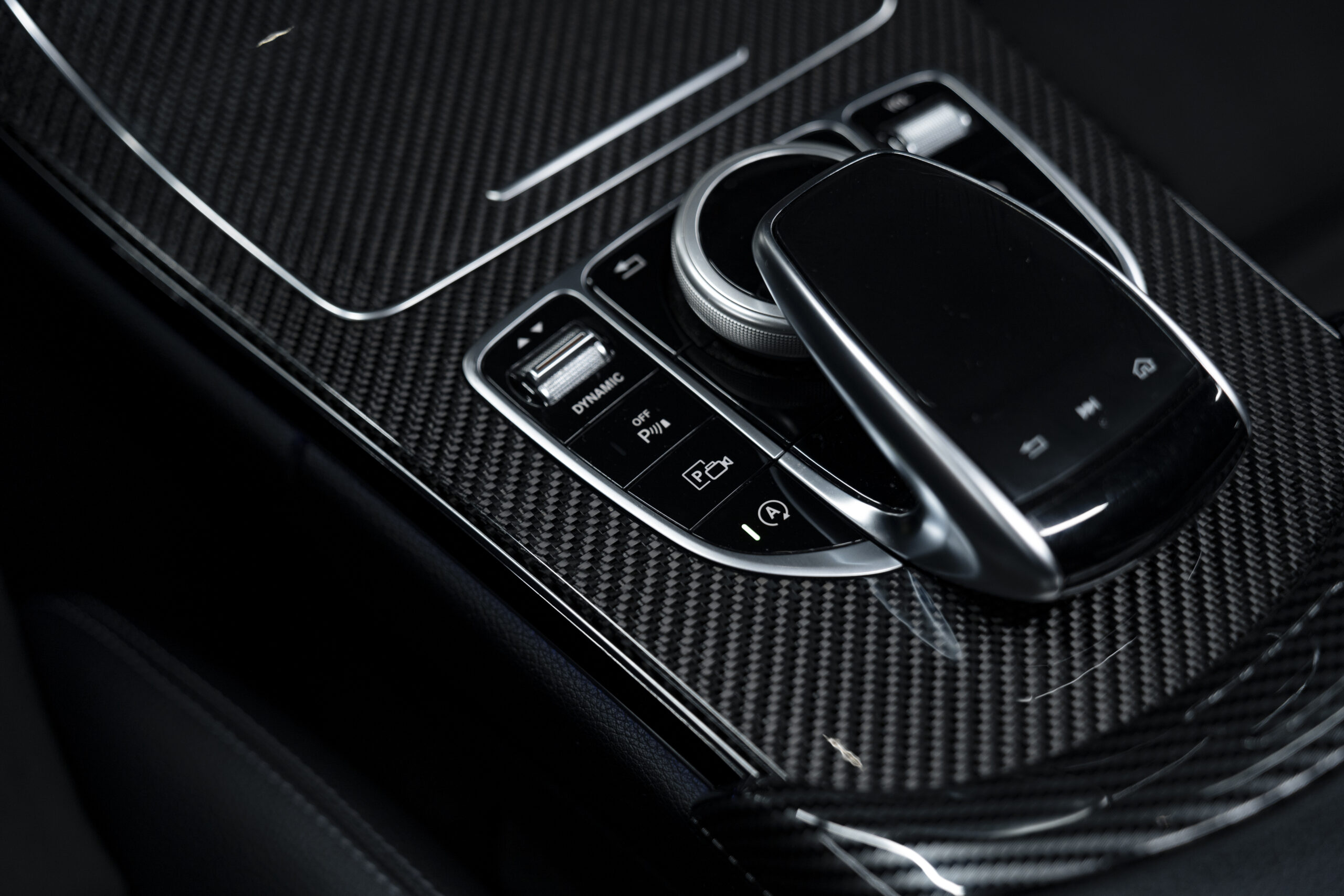 MERCEDES-BENZ C 200 COUPE AMG