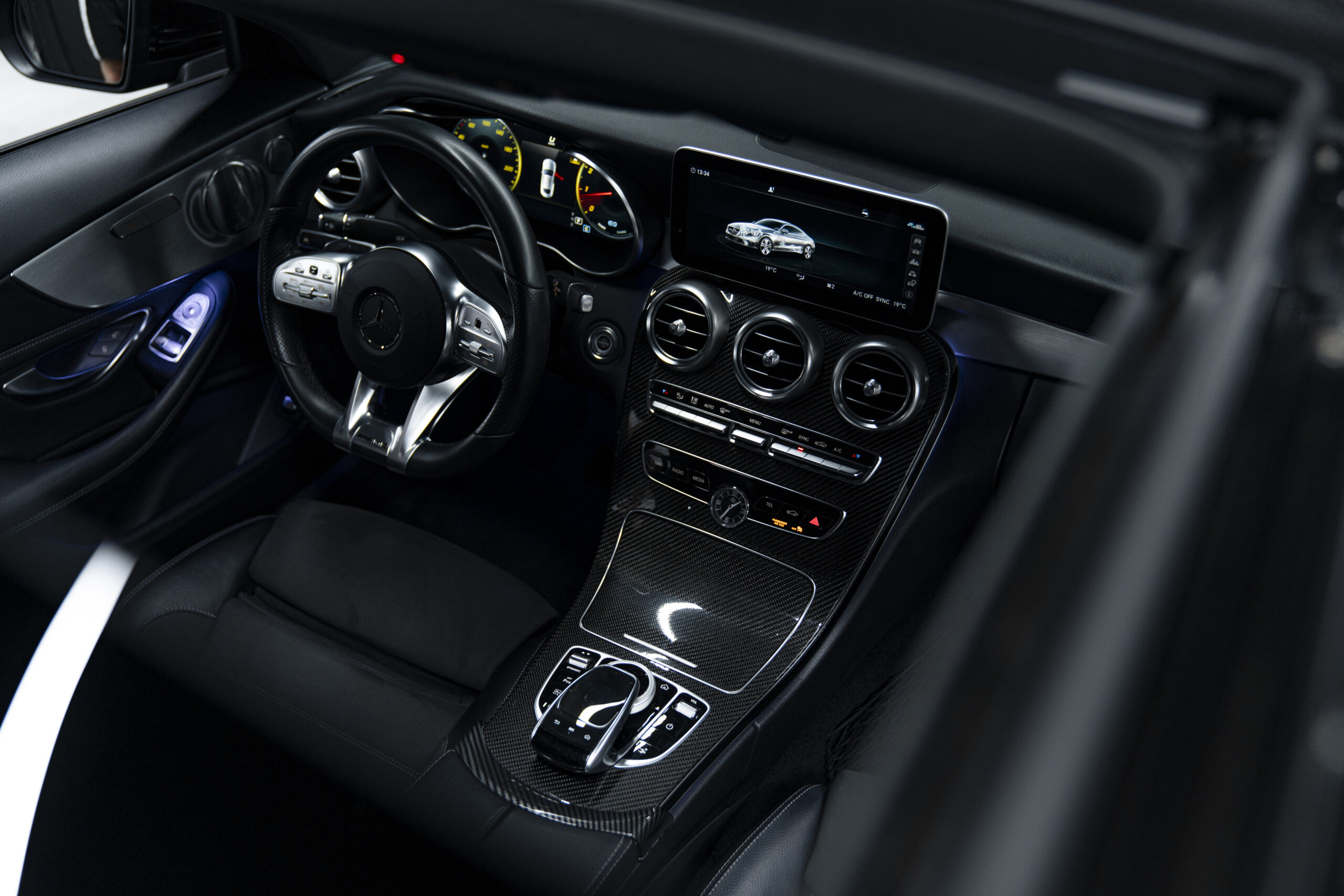 MERCEDES-BENZ C 200 COUPE AMG