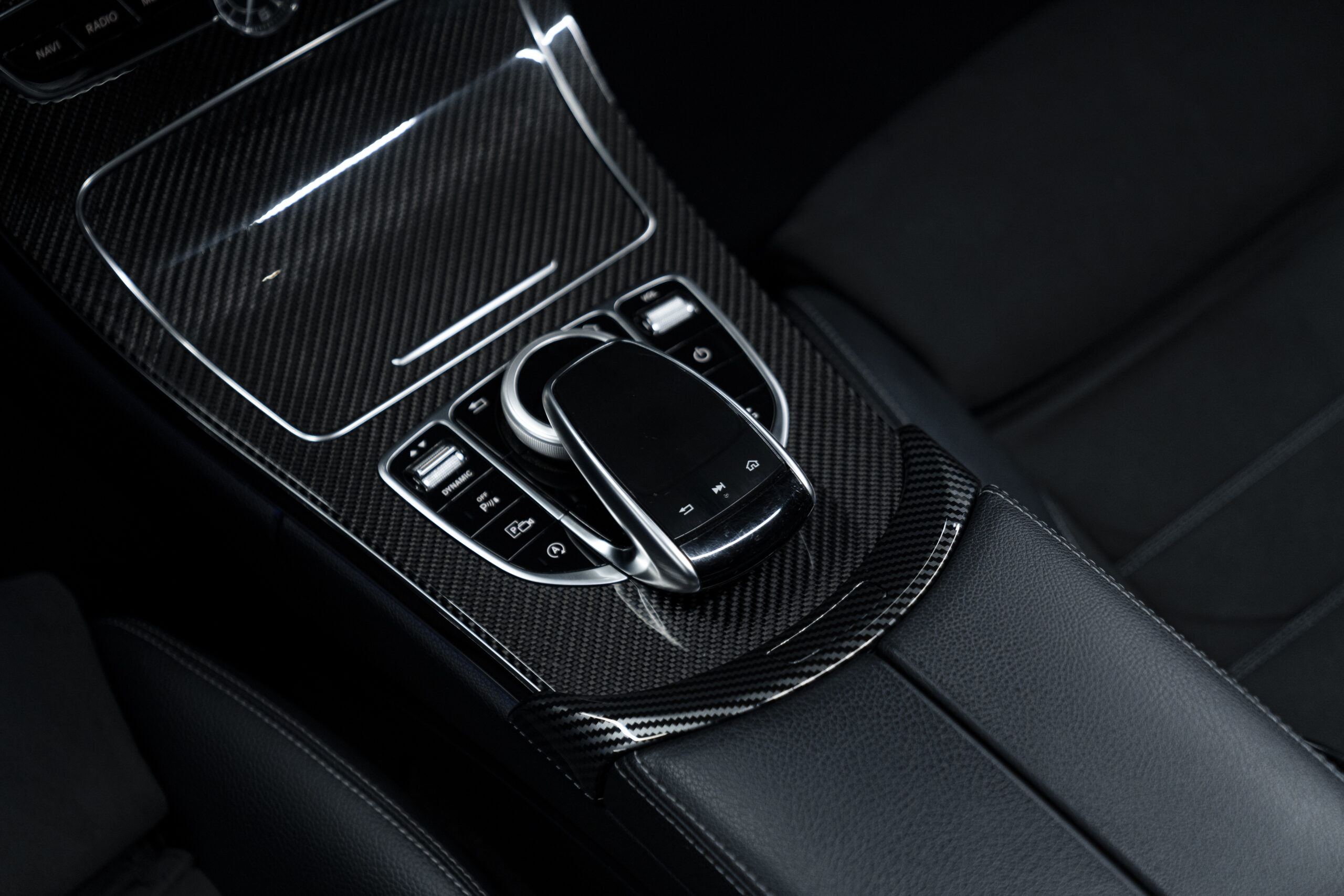 MERCEDES-BENZ C 200 COUPE AMG